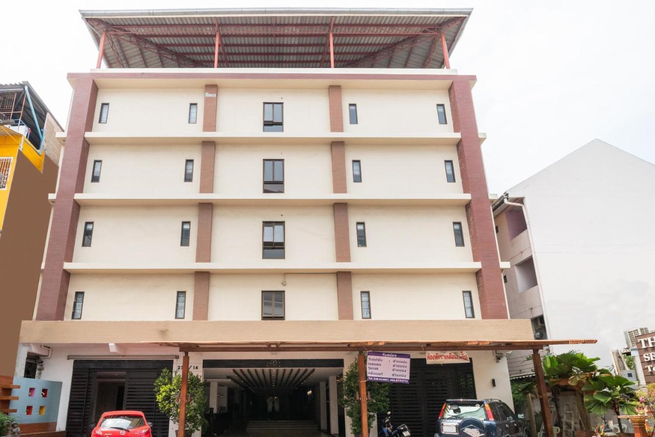 Hotel Oyo 882 The Moonlight Serviced Pattaya